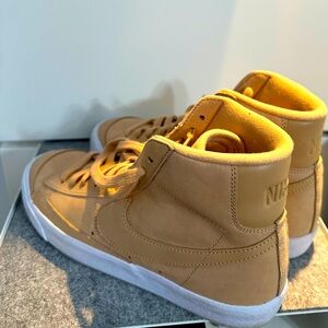 Nike Blazer Mid Premium 77